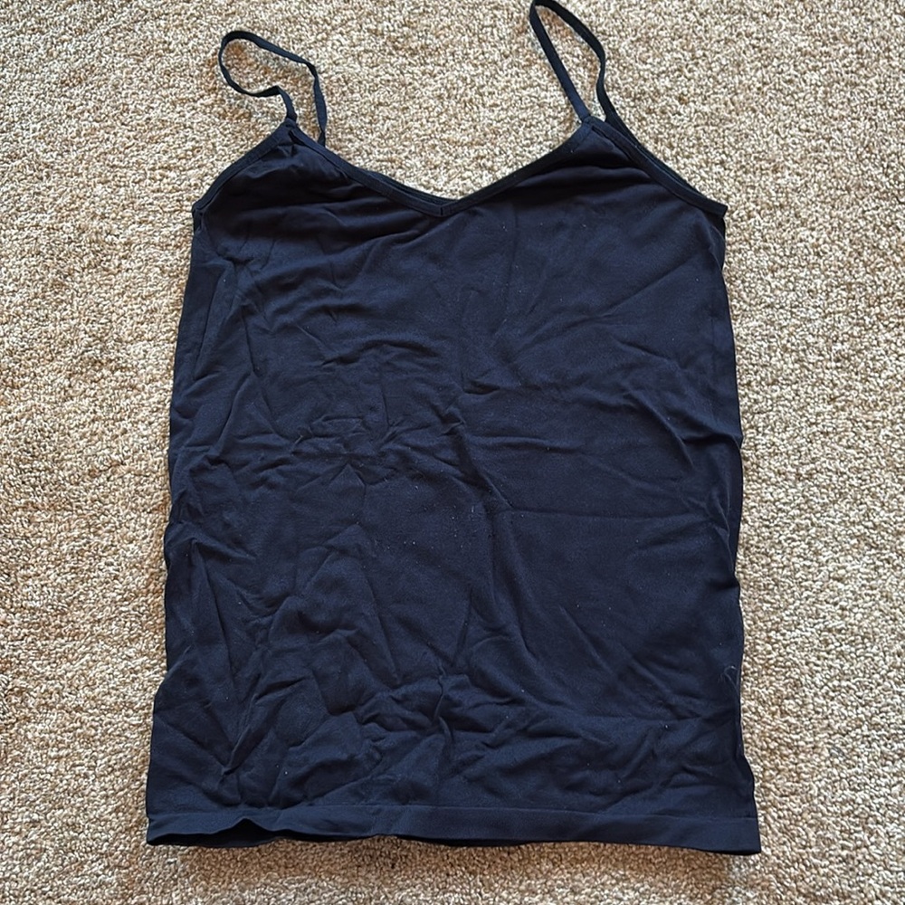 Bundle of 6 Women’s Under Tanks, Size Large - Picture 4 of 10